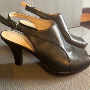 Like new! Naturalizer Cushioned DANBY Pewter Peep-Toe Slingback Heels Shoe - 8.5